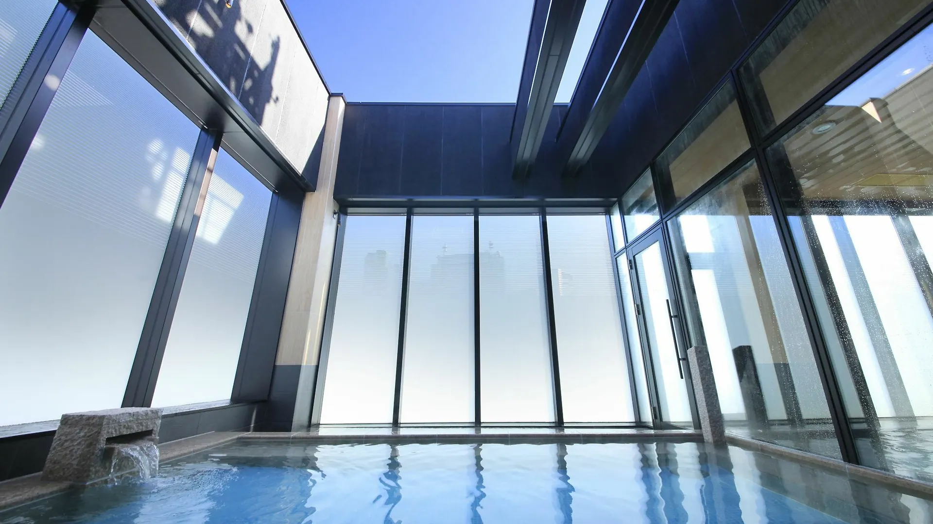 Candeo Hotels Tokyo Shimbashi 4*,