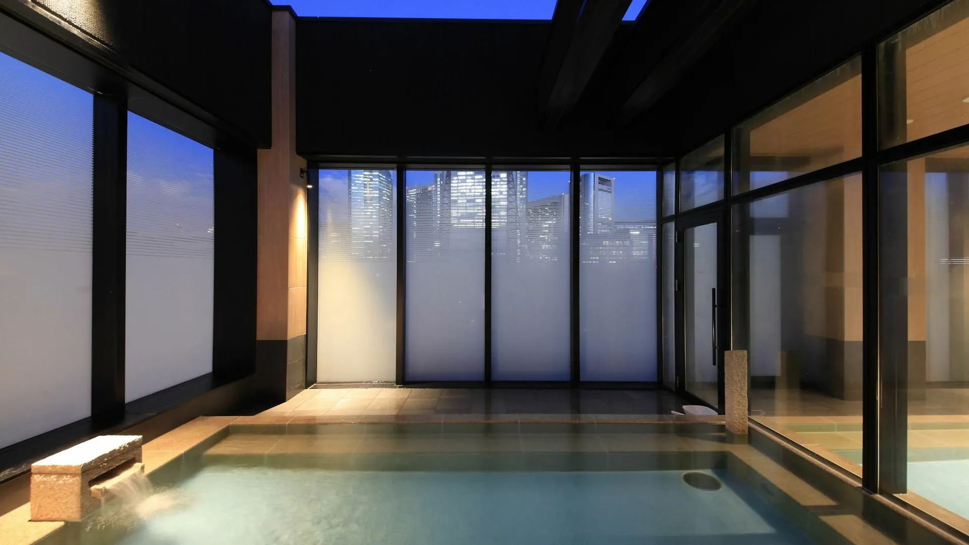 Candeo Hotels Tokyo Shimbashi Japán