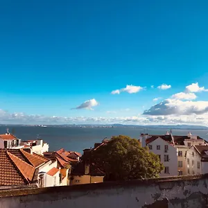 santa-clara-lisbon-rooms.hotels-lisbon-portugal.com/